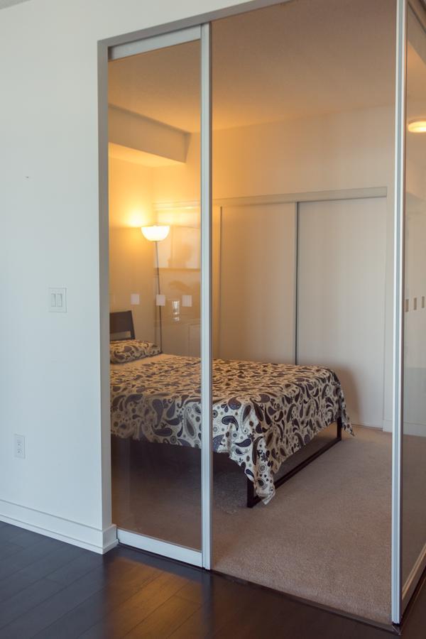 Downtown Toronto Luxury Condo ภายนอก รูปภาพ